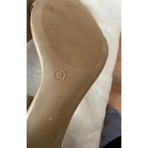 Lulus golden block heel pumps size 9 - Picture 8 of 8